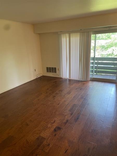 Photo - 1009 Sanlin Dr