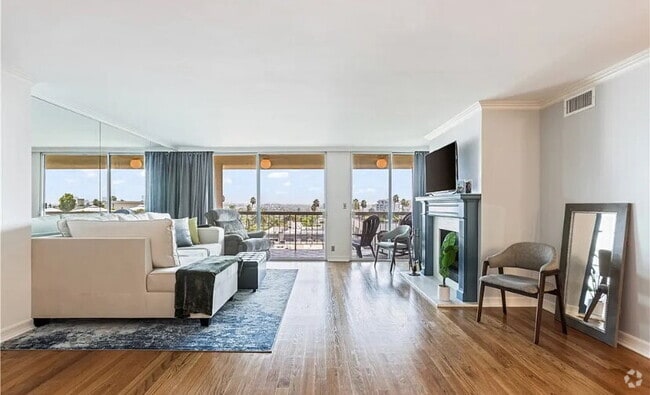 Building Photo - Luxurious Beverly Hills Penthouse Condo wi...