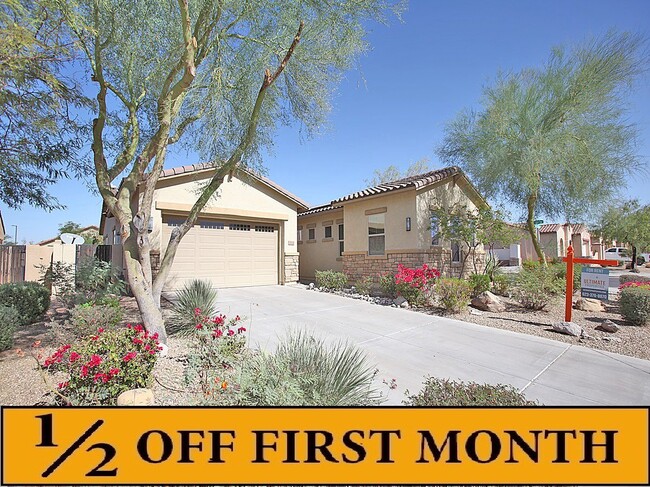 **1/2 OFF FIRST MONTHS RENT!** - **1/2 OFF FIRST MONTHS RENT!** Apartment