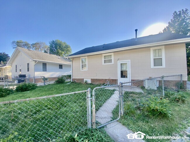 Photo - 2415 44th St