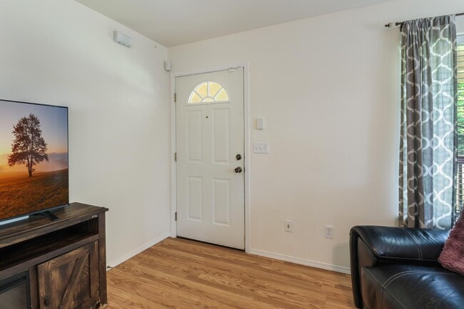 Photo - 9048 Pepperidge Ln SE