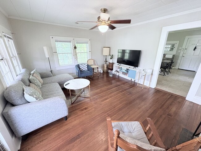 Photo - 102 Old Central Rd