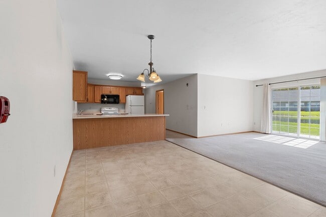 Photo - 2 Bedroom 2 Bathroom Upper 1 Car Garage Unit 308-07