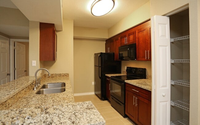 2BR, 2BA - 1,489SF
