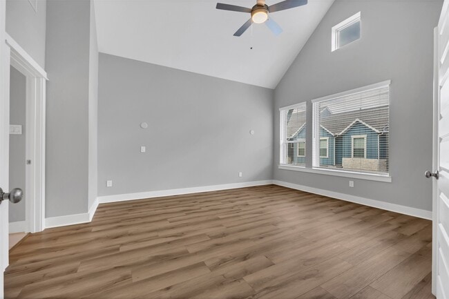 Building Photo - 10919 Brambling Wood Dr Rental