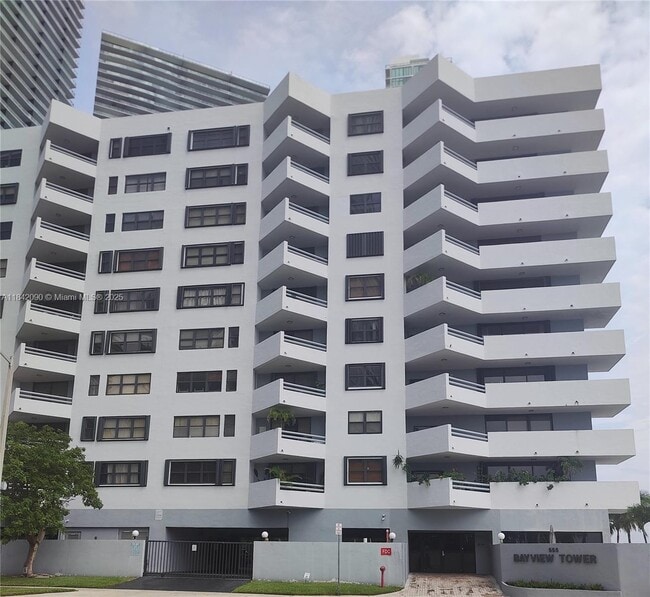 Building Photo - 555 NE 30th St Unit 601 Rental