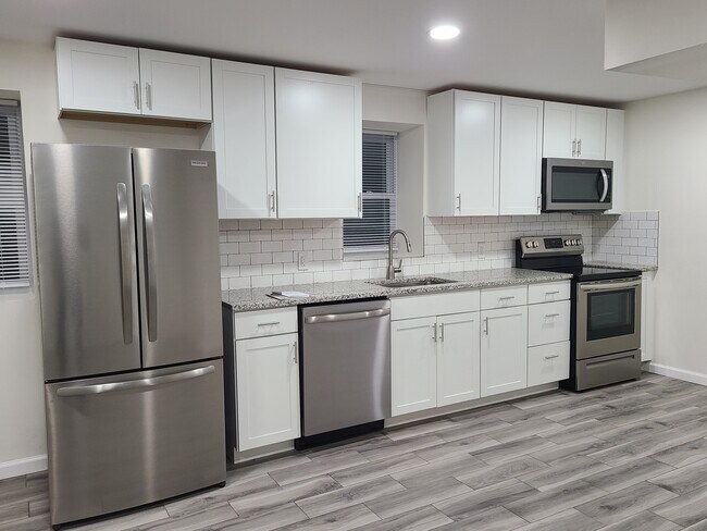 Photo - 75 Woodlawn Ave