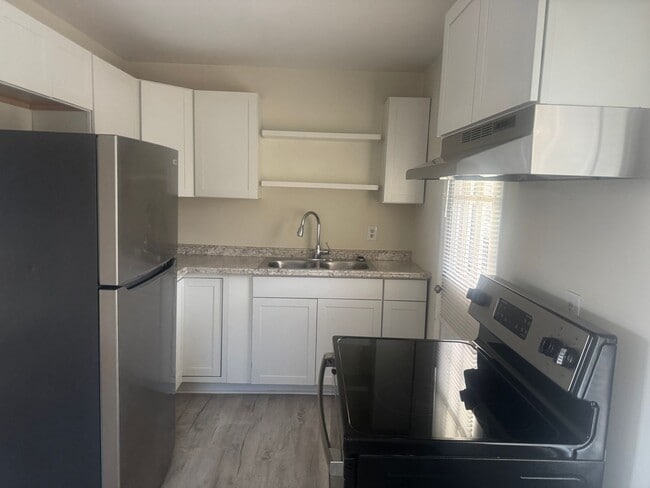 Photo - Charming 2br 1ba Home! Available Now!