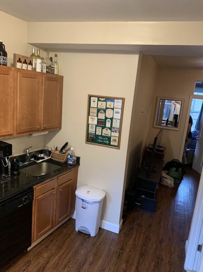 Photo - NORTH END 2 BED!!