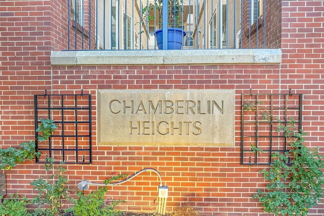 Building Photo - $2,295.00, 2-bed, 2-bath located in Denver... Unit APT 115