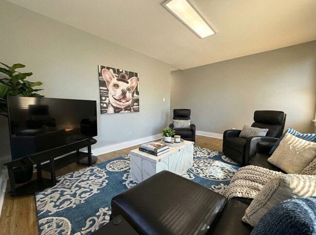 Photo - 203 S Dupont St Unidad SI ID1604342P