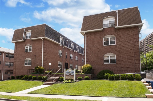 beautiful garden apartments