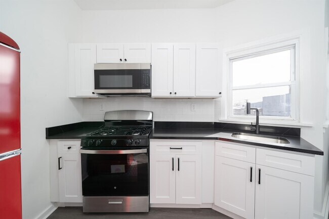 Photo - 10 McDougall St