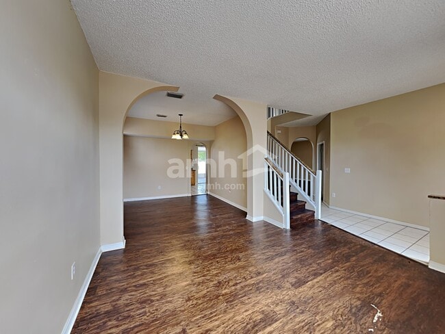 Photo - 1101 Blufield Ave