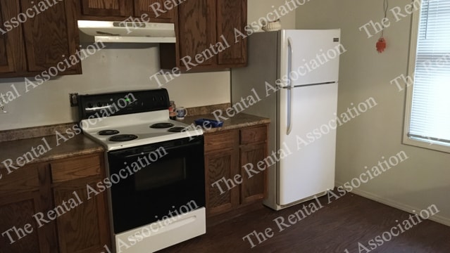 Photo - 202 Lazarre Ave