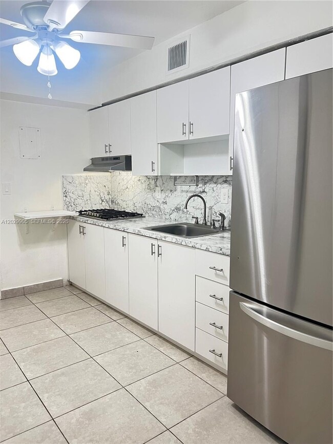 Photo - 1401 E 8th Ave