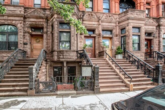 Photo - 139 W 122nd St Casa