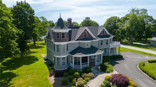 Photo - 567 Bristol Ferry Rd