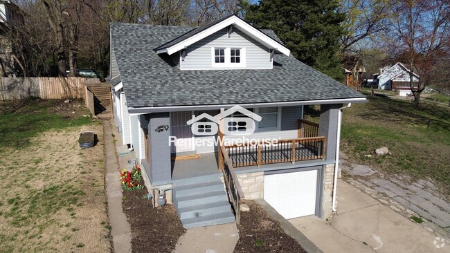 Building Photo - 6714 The Paseo Rental