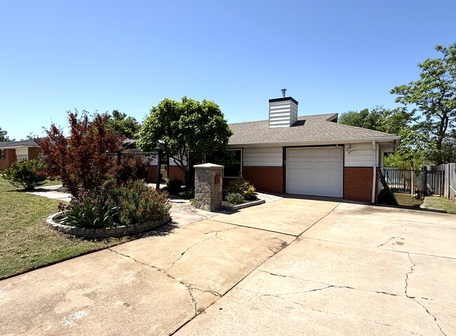 Photo - Timeless Comfort in Midwest City – 3BR Hom...