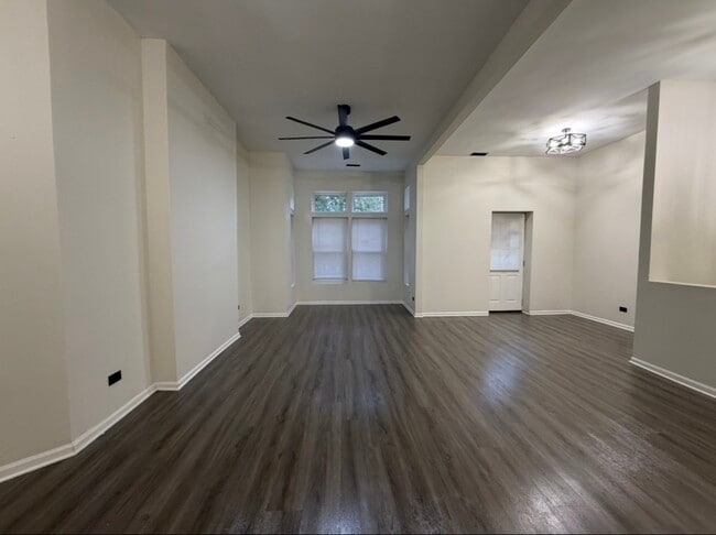 Photo - 4849 S Forrestville Ave