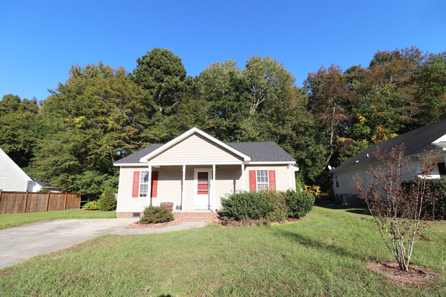 Front porch - 1304 Poplar Ridge Rd House