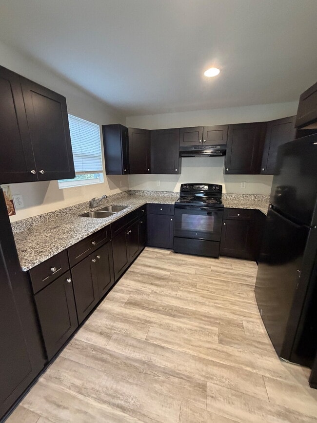 Photo - 3 bedroom 2.5 bath home with 1 car garage