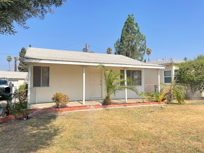 Photo - 5769 Eugene St