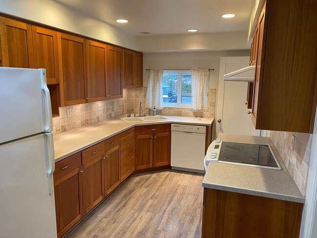 Photo - 6144 N Willamette Blvd