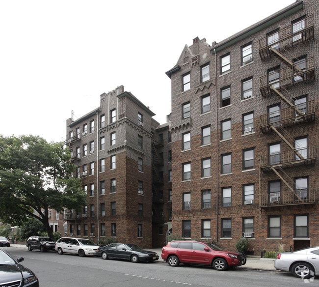 32-52 33rd Street