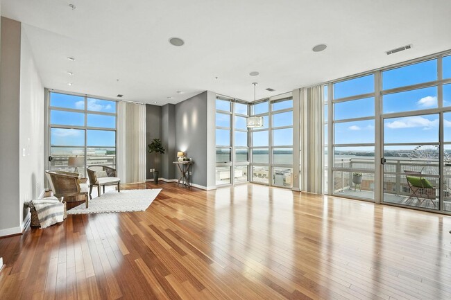 Photo - 157 Fleet St