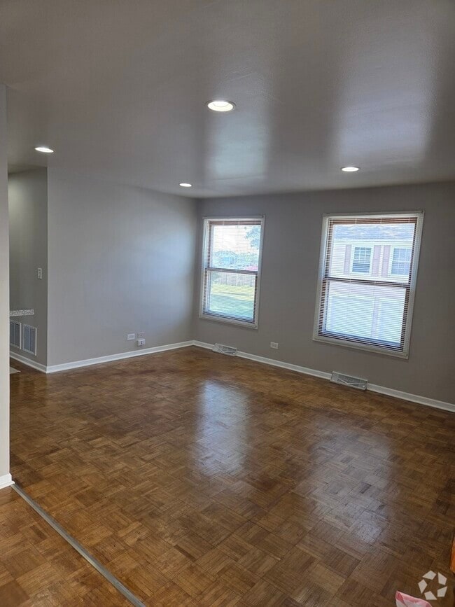 Building Photo - 1255 Pearl Ave Rental