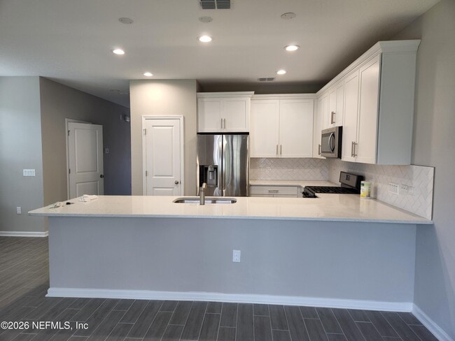 Photo - 118 Pinebury Ln