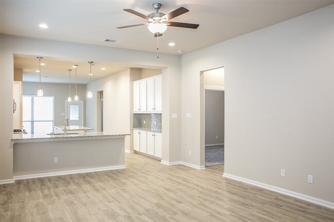 Photo - 10465 Wild Rice