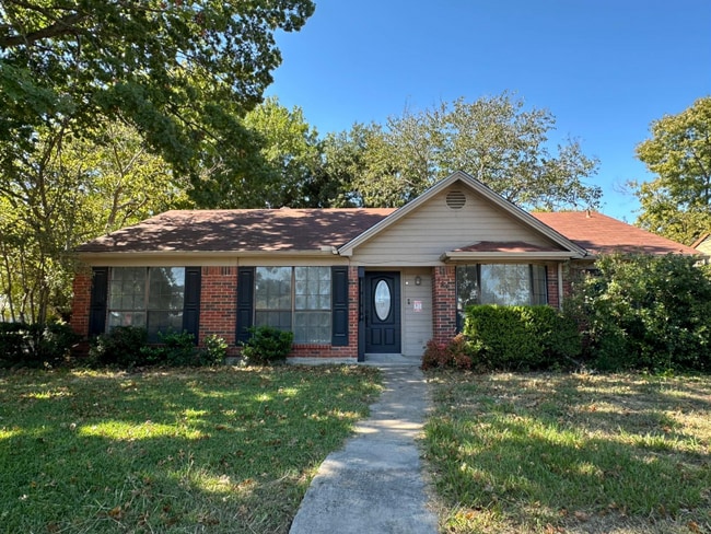 Photo - 301 Sheffield Dr
