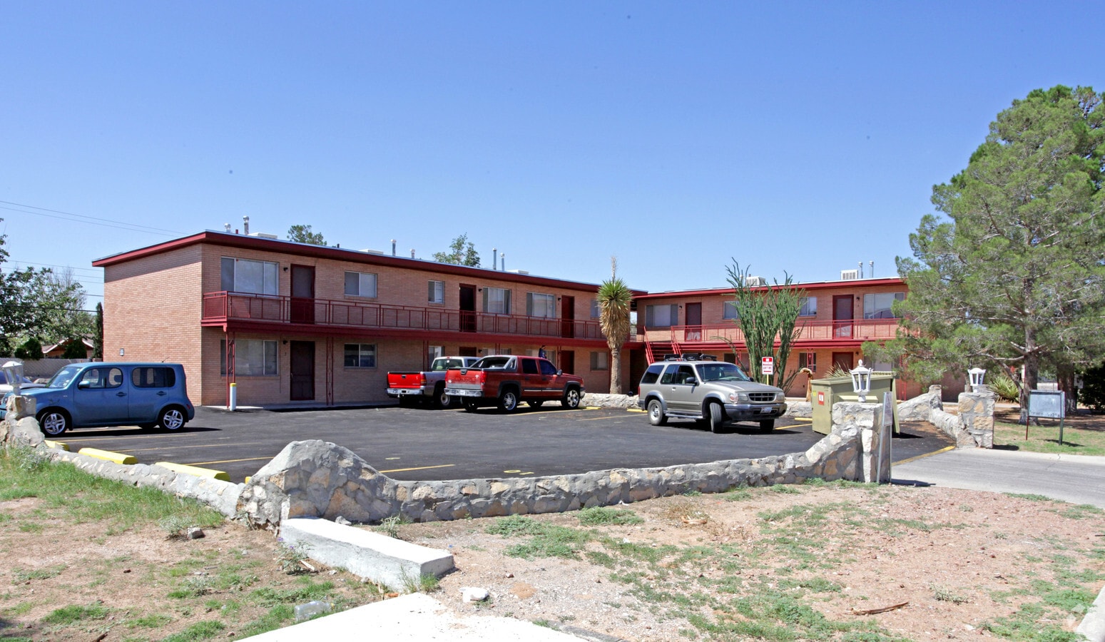 Rosemont Apartments - Rosemont Apartments