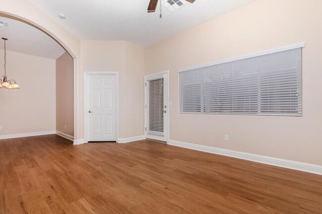 Photo - 625 Jasmine Parke Dr Unit 3