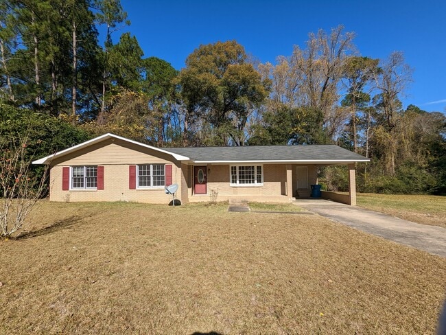 Building Photo - 2004 N Maple Dr Rental