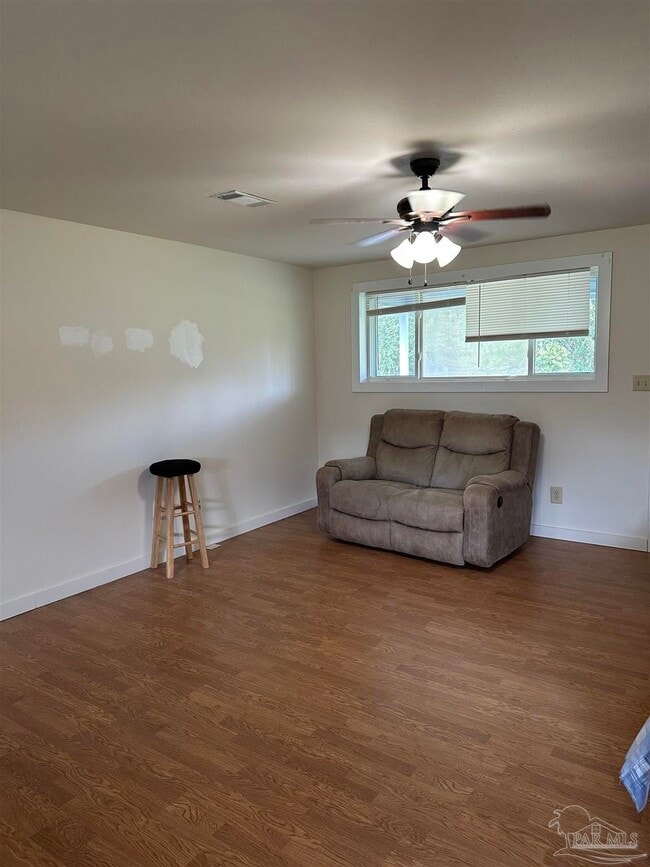 Photo - 1052 Well Line Rd