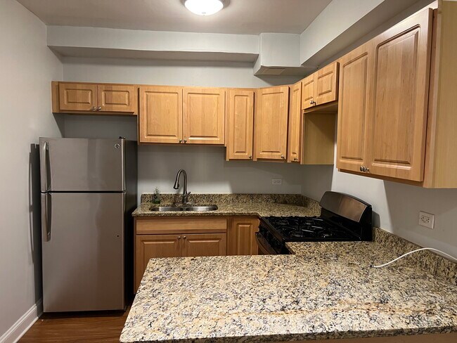 Photo - 2341 N Commonwealth Ave Apartments Unit 104