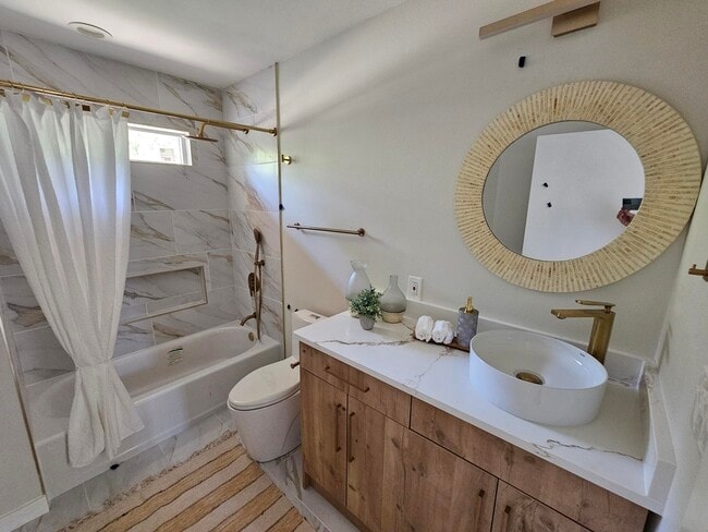 Photo - 5102 Ravensdale Ln