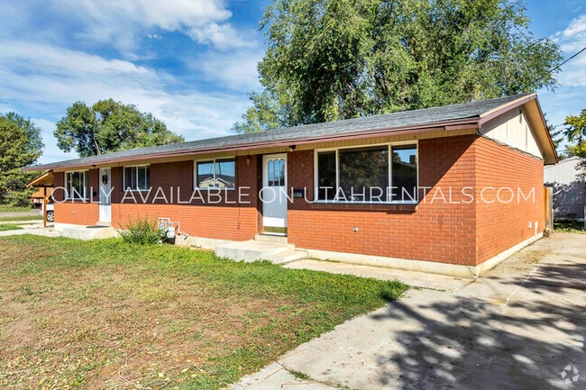 Building Photo - 1186 W 300 N St Rental