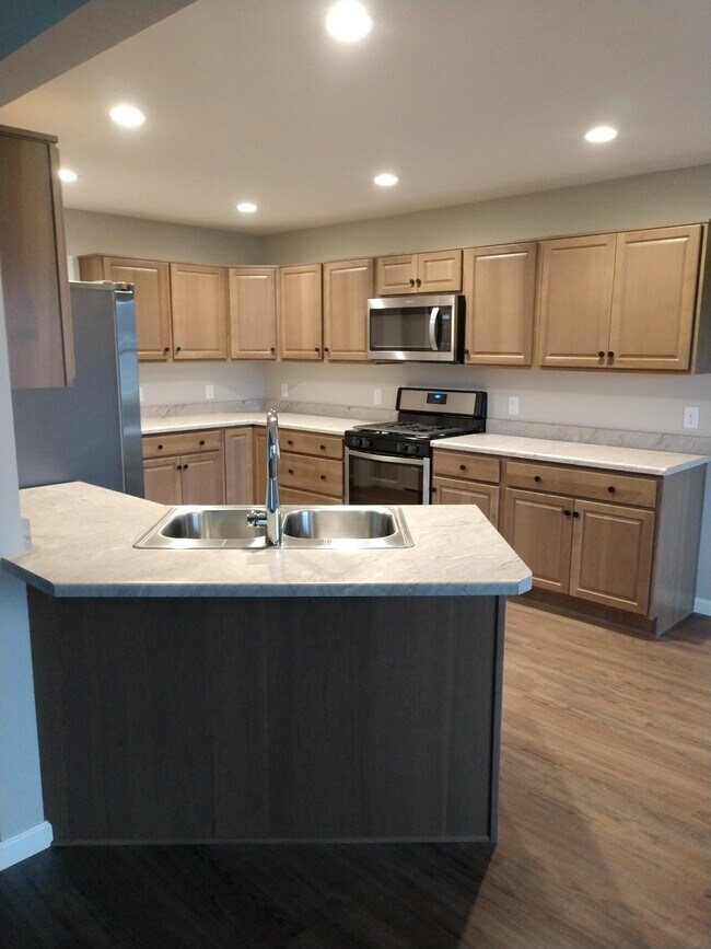 Photo - 15077 Verity Pky