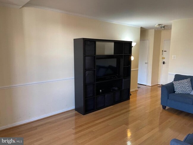 Photo - 940 25th St NW Unit 317-S