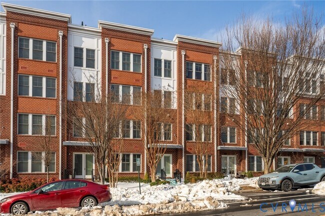 Photo - 1418 N Rhodes St Unit B105