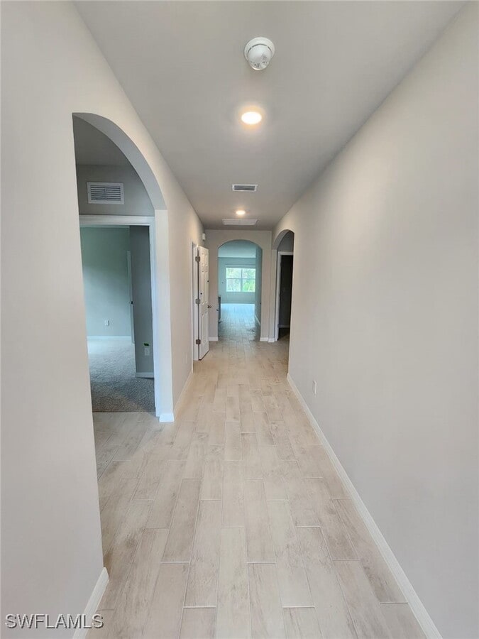 Photo - 2320 Thurlow St