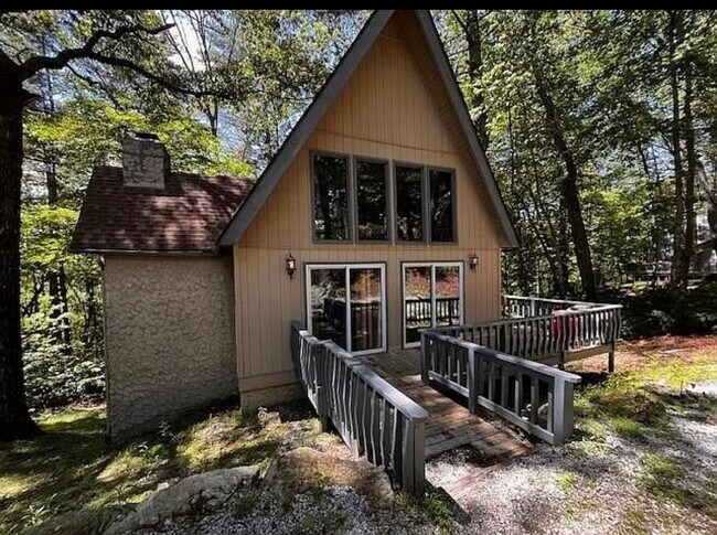 Photo - 680 Chalet Village Dr