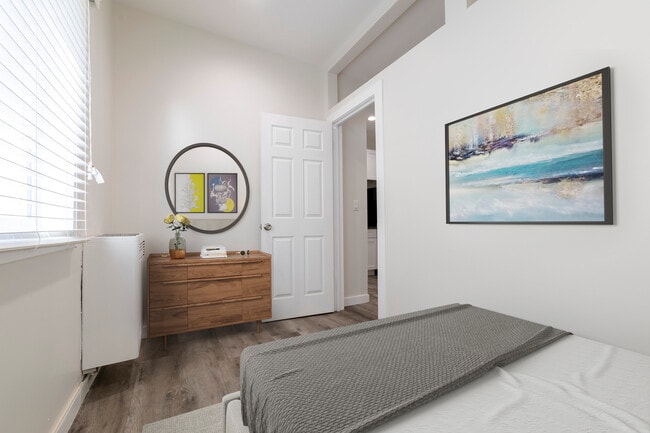 Photo - 4th Street Apartments