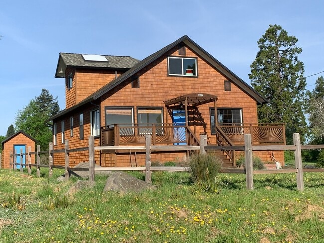 Photo - 1789 Cooper Rd