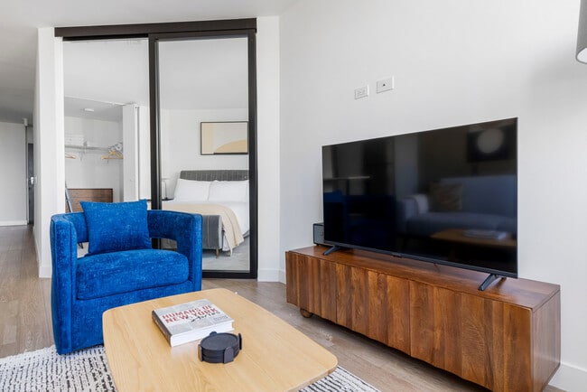 Photo - 2625 N Clark St Unit FL9-ID1375